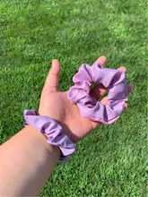 Load image into Gallery viewer, Lavender Pink Scrunchies