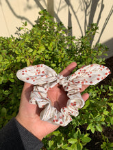 Load image into Gallery viewer, Cranberry Scrunchies