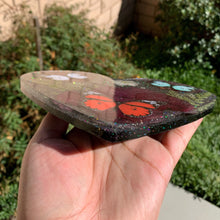 Load image into Gallery viewer, Dried Flower and Butterfly Resin Heart Tray