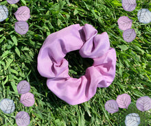 Load image into Gallery viewer, Lavender Pink Scrunchies