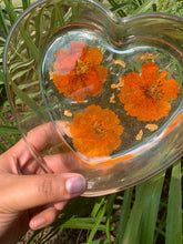 Load image into Gallery viewer, Resin Pressed Flower Glass bowl
