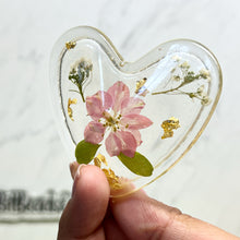 Load image into Gallery viewer, White &amp; Floral Heart Trinket Box
